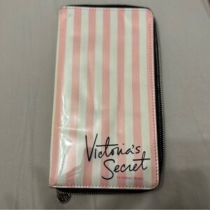 Victoria's Secret Pink and White travel wallet and zipper pouch